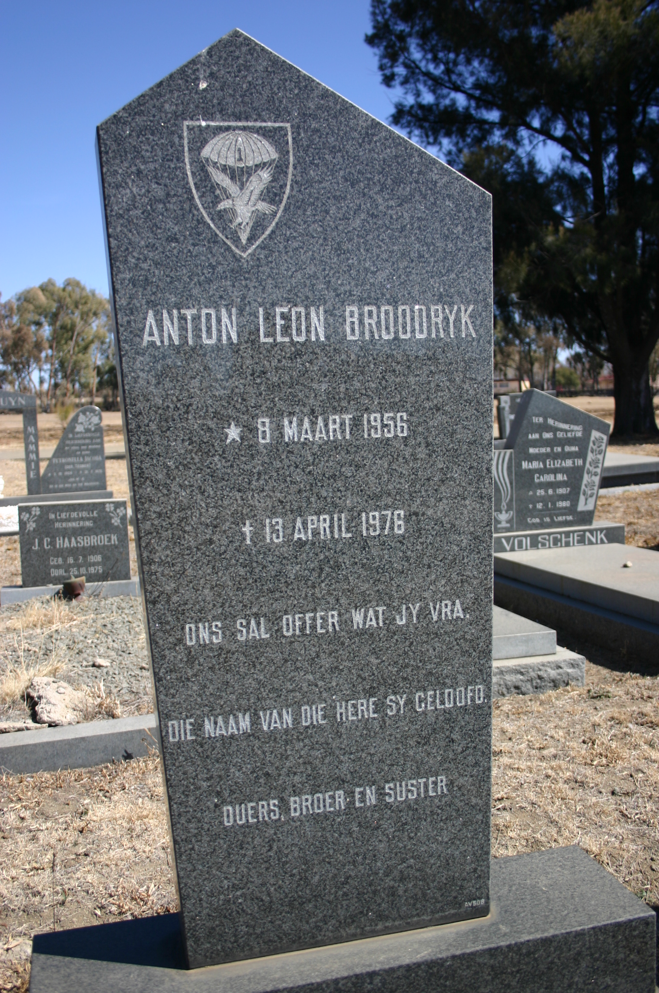Photo from /search/photos/South Africa/Free State/HEILBRON CEMETERY/O.F.S Heilbron SADF/Heilbron_broodryk_a.l (b).JPG
